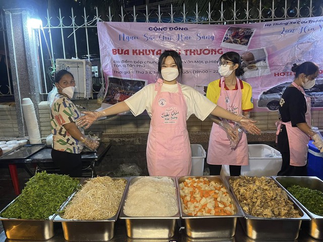 TP.HCM nghĩa tình: Bữa khuya yêu thương TP.HCM nghĩa tình: Bữa khuya yêu thương