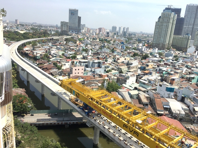 Kinh tế Việt Nam phát triển qua những công trình hạ tầng thế kỷ - Ảnh 3. Kinh tế Việt Nam phát triển qua những công trình hạ tầng thế kỷ - Ảnh 3.