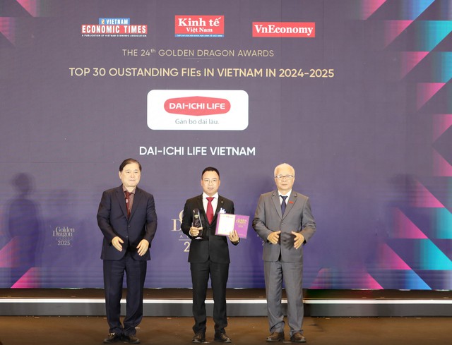 Dai-ichi Life Việt Nam nhận 'Giải thưởng Rồng Vàng 2025: Doanh nghiệp Chuyển đổi số tiêu biểu' - Ảnh 1.
