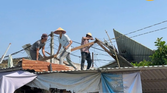Thiệt hại nặng do thời tiết xáo trộn, gây mưa đá, giông lốc, sét- Ảnh 3. Thiệt hại nặng do thời tiết xáo trộn, gây mưa đá, giông lốc, sét- Ảnh 3.