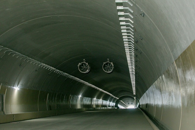 Cao tốc Quảng Ng&atilde;i - Ho&agrave;i Nhơn đang bứt tốc- Ảnh 3.