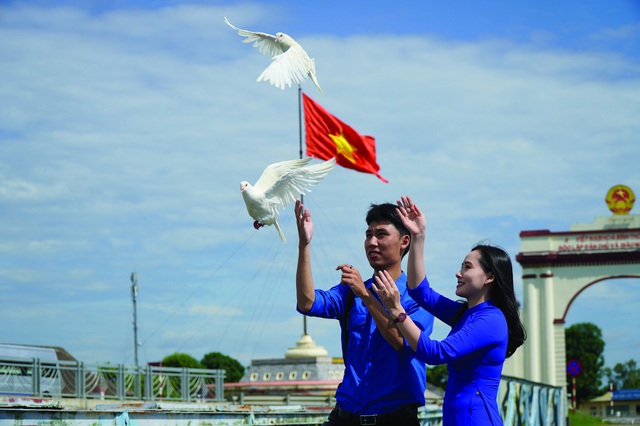 Chứng nhân Hiền Lương - Bến Hải: Từ biểu tượng thống nhất đến khát vọng hòa bình- Ảnh 7. Chứng nhân Hiền Lương - Bến Hải: Từ biểu tượng thống nhất đến khát vọng hòa bình- Ảnh 7.