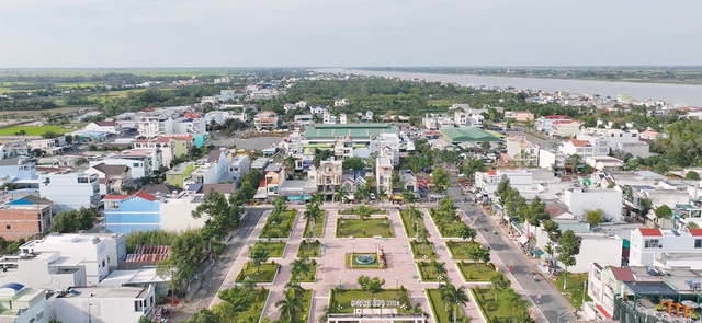 Huyện Phú Tân: một chặng đường xây dựng và phát triển - Ảnh 3.