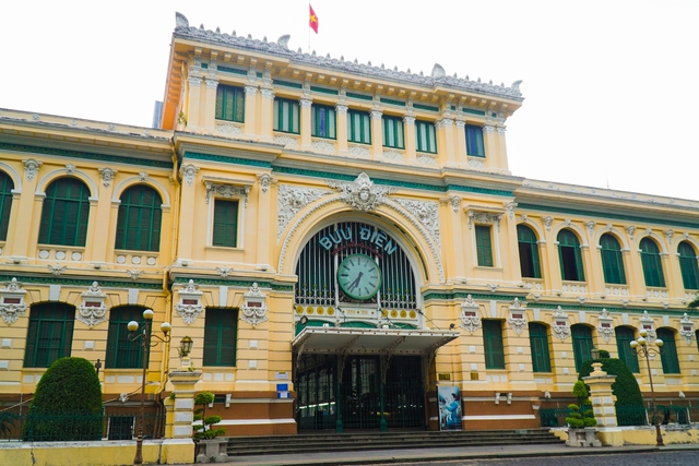 Những nơi du kh&aacute;ch kh&ocirc;ng n&ecirc;n bỏ qua khi đến TP.HCM  - Ảnh 4.