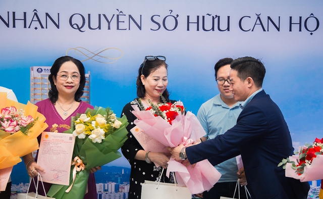 SAM Towers trao sổ hồng: Vững tâm an cư, khẳng định giá trị bền vững - Ảnh 3.