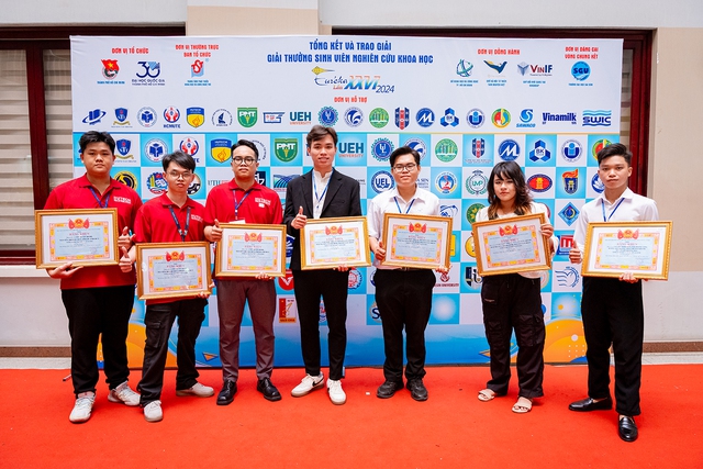 HUTECH 30 năm đầu tư phát triển hệ sinh thái học thuật vững mạnh- Ảnh 4.
