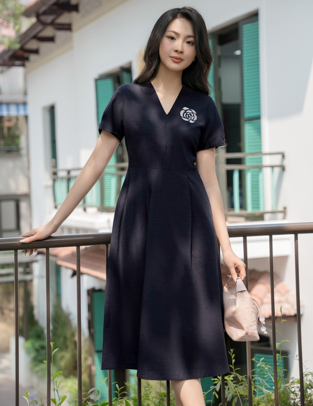 Đầm suông phóng khoáng, nhẹ nhàng từ chất liệu tự nhiên được ưa chuộng- Ảnh 3.