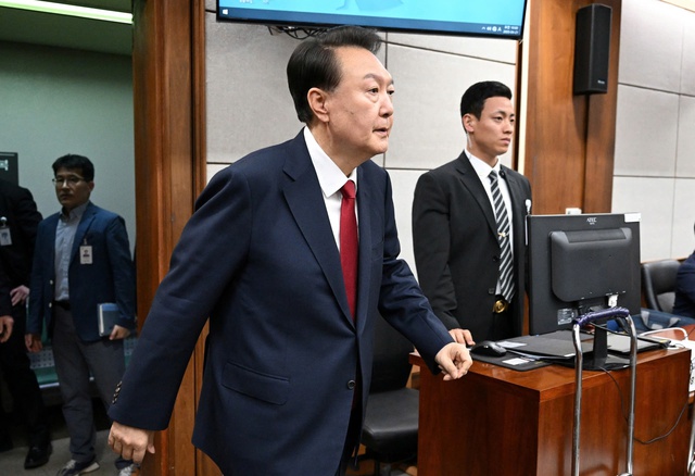 Hàn Quốc lục soát nhà riêng cựu Tổng thống Yoon Suk Yeol Hàn Quốc lục soát nhà riêng cựu Tổng thống Yoon Suk Yeol