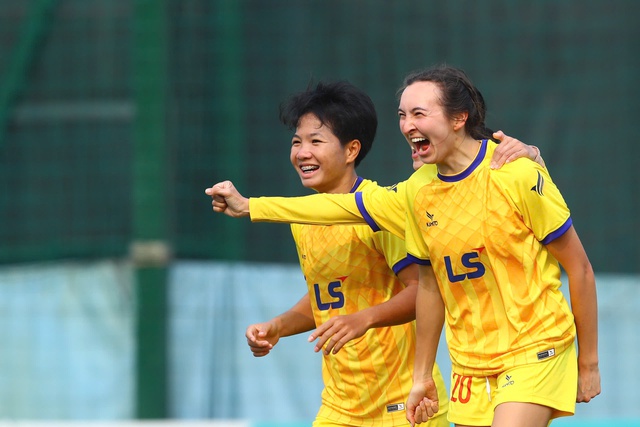 Đừng để tuột nhân tài như Chelsea Lê, Việt Nam rất cần cô cho khát vọng World Cup- Ảnh 3. Đừng để tuột nhân tài như Chelsea Lê, Việt Nam rất cần cô cho khát vọng World Cup- Ảnh 3.