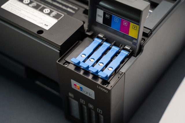 Trải nghiệm máy in Epson EcoTank L11050: tiện dụng, phù hợp cho cá nhân và doanh nghiệp - Ảnh 2.