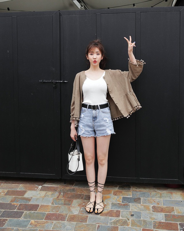 ‘Nâng cấp’ gu thời trang sành điệu với những chiếc thắt lưng- Ảnh 1.