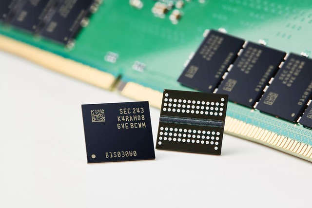 'Đế chế' chip nhớ của Samsung đang lung lay vì thuế quan của ông Trump - Ảnh 1.