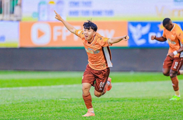 Bảng xếp hạng V-League: Nam Định chiếm thế thượng phong, HAGL tạm tho&aacute;t hiểm ngoạn mục- Ảnh 3.