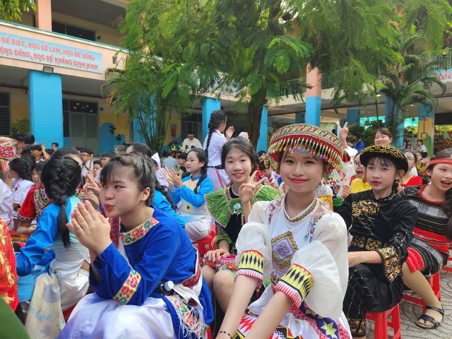 TP.HCM đang dạy học 2 buổi/ngày thế nào từ lớp 6 tới lớp 12?- Ảnh 2.