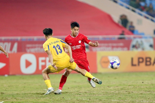 Si&ecirc;u phẩm đẳng cấp thế giới gi&uacute;p Thể C&ocirc;ng Viettel tho&aacute;t thua đối thủ yếu Quảng Nam- Ảnh 2.