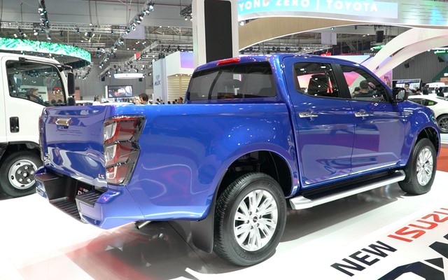 Giá rẻ nhất phân khúc, doanh số Isuzu D-Max vẫn èo uột - Ảnh 3. Giá rẻ nhất phân khúc, doanh số Isuzu D-Max vẫn èo uột - Ảnh 3.