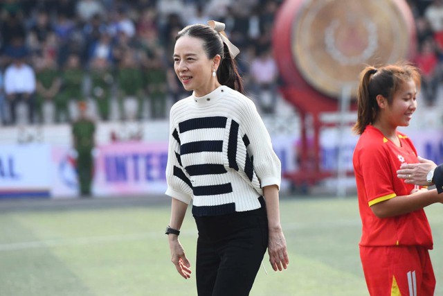 Thái Lan bất ngờ sa thải HLV đội U.23, Madam Pang lại chi hàng chục tỉ đồng giải cứu FAT Thái Lan bất ngờ sa thải HLV đội U.23, Madam Pang lại chi hàng chục tỉ đồng giải cứu FAT