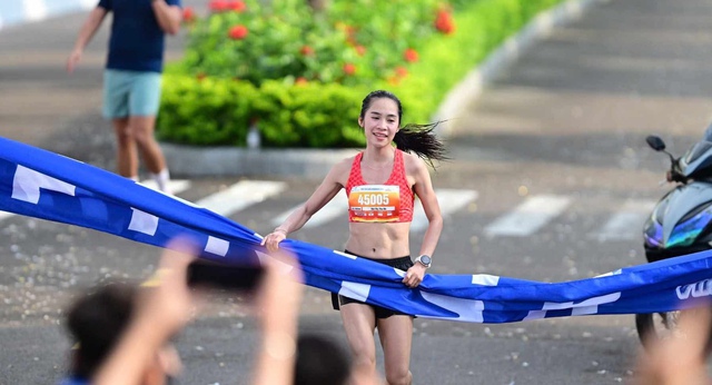 Các ngôi sao điền kinh Việt Nam tạo kịch tính tại VTV Phú Quốc Marathon- Ảnh 6. Các ngôi sao điền kinh Việt Nam tạo kịch tính tại VTV Phú Quốc Marathon- Ảnh 6.