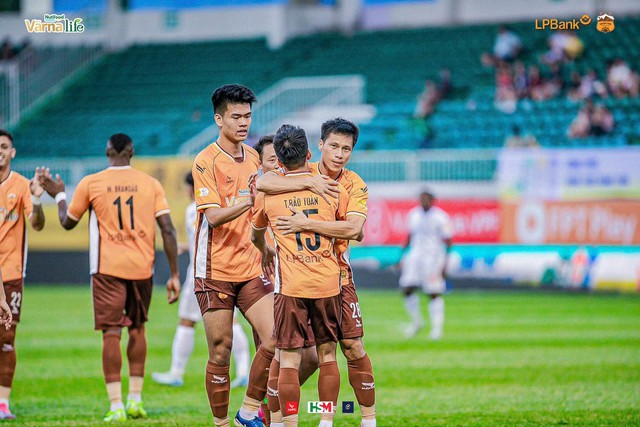 Nhân sự ‘độc lạ’ của HAGL lên U.22 Việt Nam: Đâu chỉ vì chiều cao 1,95 m- Ảnh 1. Nhân sự ‘độc lạ’ của HAGL lên U.22 Việt Nam: Đâu chỉ vì chiều cao 1,95 m- Ảnh 1.