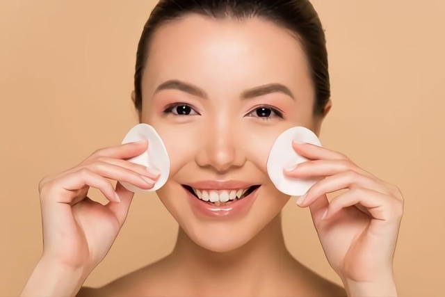 Bật mí các bước skincare buổi tối cùng Rejuvaskin: Da bật tone, căng mịn sau 7 ngày- Ảnh 3. Bật mí các bước skincare buổi tối cùng Rejuvaskin: Da bật tone, căng mịn sau 7 ngày- Ảnh 3.