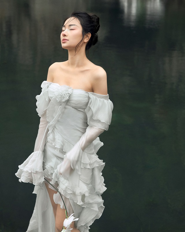 Thời trang ruffles bèo nhún là 'chân ái' ngày nắng lên - Ảnh 1.