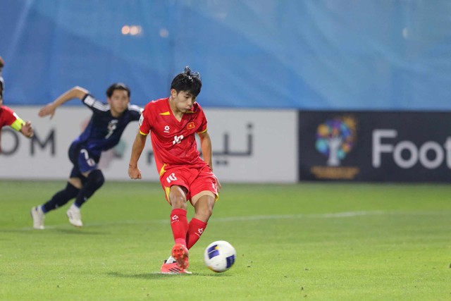 Báo Thái Lan ‘quay xe’ bất ngờ: Hãy cổ vũ U.17 Việt Nam giành vé dự World Cup- Ảnh 1. Báo Thái Lan ‘quay xe’ bất ngờ: Hãy cổ vũ U.17 Việt Nam giành vé dự World Cup- Ảnh 1.