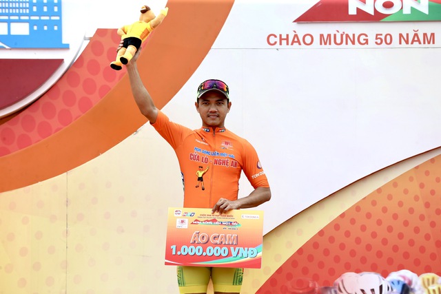 Cúp xe đạp truyền hình TP.HCM: 'Xé' áo cam, áo trắng ở chặng đồng đội tính giờ- Ảnh 3.