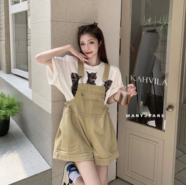 Phối áo t-shirt với yếm