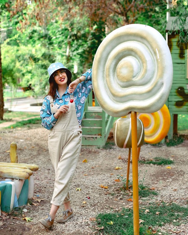 Phối đồ cá tính với những chiếc quần yếm- Ảnh 3.