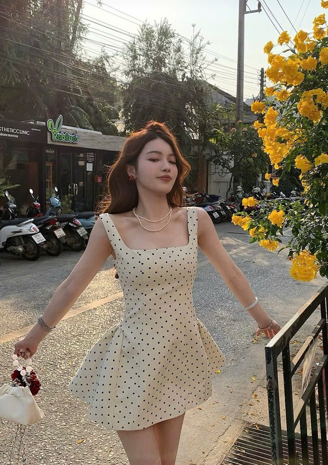 Họa tiết chấm bi phủ sóng tủ đồ ngày hè- Ảnh 8.
