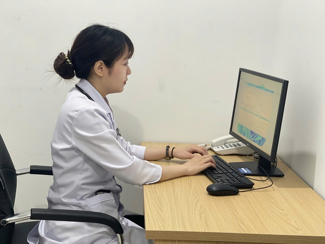 Hồ sơ bệnh án điện tử, đưa chuyển đổi số y tế đến mọi người- Ảnh 1. Hồ sơ bệnh án điện tử, đưa chuyển đổi số y tế đến mọi người- Ảnh 1.