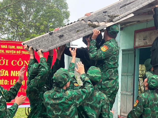 Xóa nhà tạm, 'xây' lòng dân: Hoàn thành bằng được 'mệnh lệnh trái tim'  - Ảnh 5.