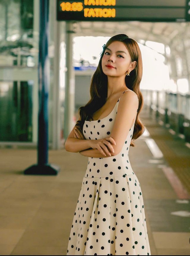 Họa tiết chấm bi phủ sóng tủ đồ ngày hè- Ảnh 2.