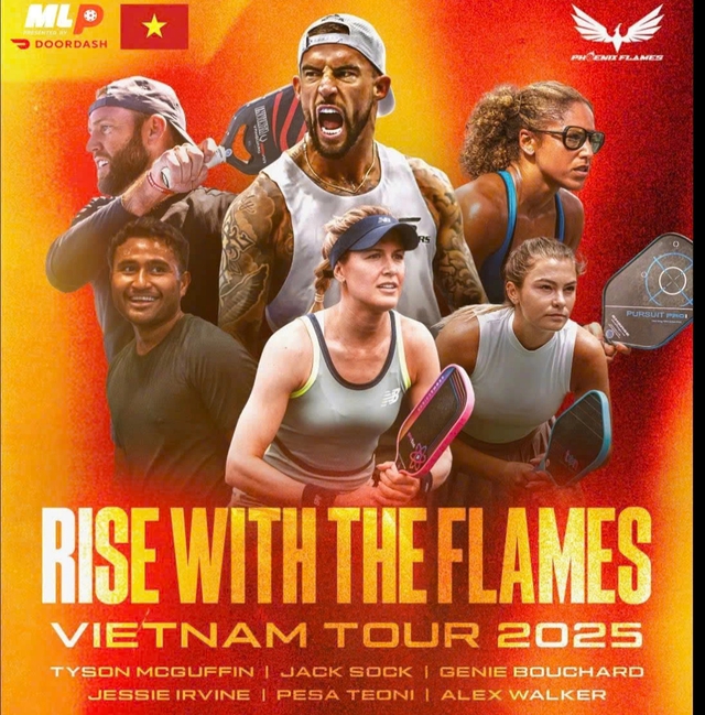 Tay vợt pickleball số 1 thế giới Andrei Daescu thi đấu ở Việt Nam, khán giả hào hứng- Ảnh 2. Tay vợt pickleball số 1 thế giới Andrei Daescu thi đấu ở Việt Nam, khán giả hào hứng- Ảnh 2.