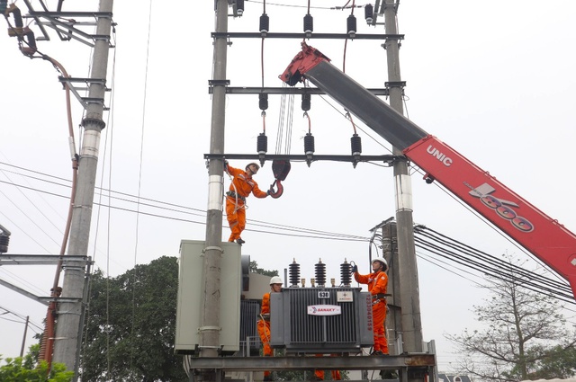 EVNHANOI xây dựng 2 kịch bản đảm bảo cung ứng điện mùa nắng nóng - Ảnh 3.