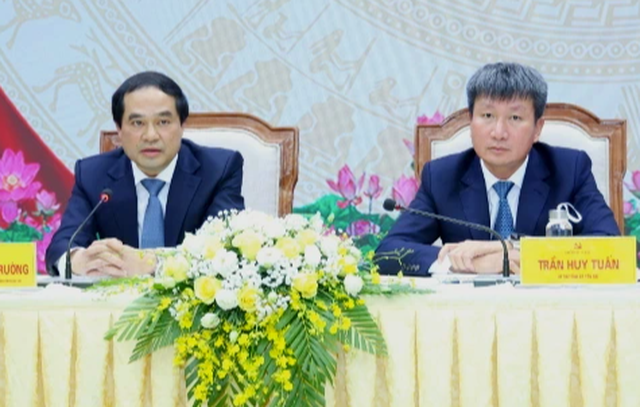 Bí thư Lào Cai, Yên Bái bàn hợp nhất 2 tỉnh- Ảnh 1.