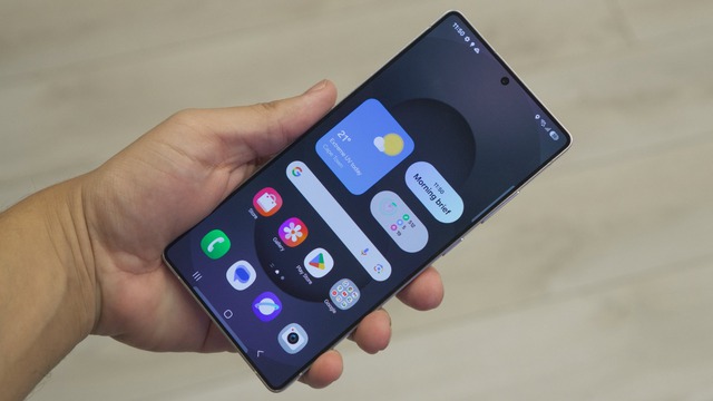 Việt Nam nằm trong danh sách đợt 'đổ bộ' đầu tiên của One UI 7 - Ảnh 1.