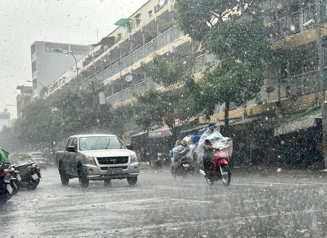 Thời tiết chuyển m&ugrave;a người d&acirc;n cần lưu &yacute; g&igrave;? - Ảnh 1.