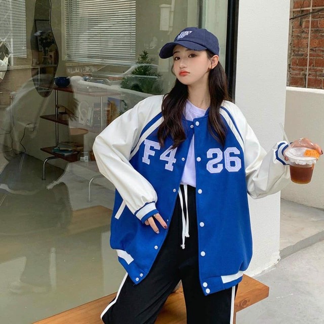 Bí kíp diện đồ ‘rộng mà chất’ với trang phục oversized- Ảnh 6. Bí kíp diện đồ ‘rộng mà chất’ với trang phục oversized- Ảnh 6.