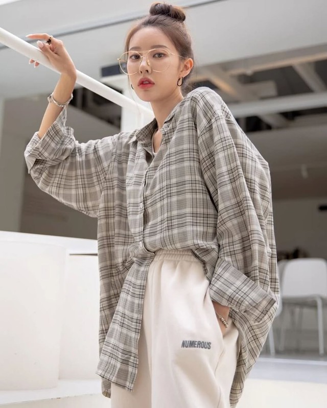 Bí kíp diện đồ ‘rộng mà chất’ với trang phục oversized- Ảnh 7. Bí kíp diện đồ ‘rộng mà chất’ với trang phục oversized- Ảnh 7.