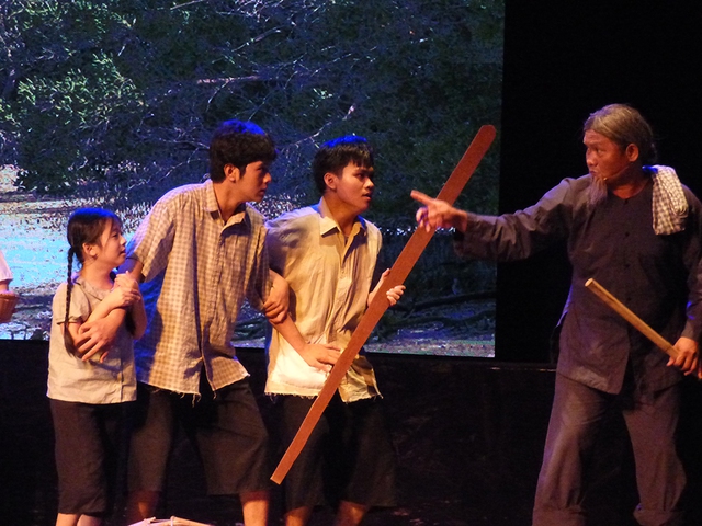 Khúc tráng ca của lòng yêu nước: Người trẻ và 'Cuộc hành trình tìm bức chân dung'- Ảnh 1. Khúc tráng ca của lòng yêu nước: Người trẻ và 'Cuộc hành trình tìm bức chân dung'- Ảnh 1.