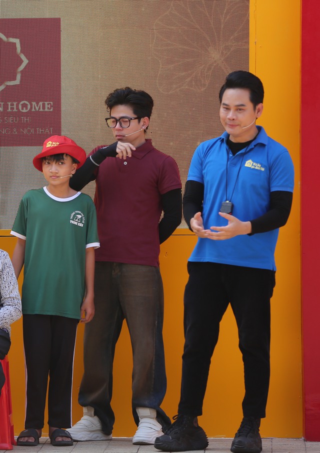 MC Hồng Phúc bật khóc kể quá khứ bán nhà chữa bệnh cho con trai- Ảnh 2. MC Hồng Phúc bật khóc kể quá khứ bán nhà chữa bệnh cho con trai- Ảnh 2.