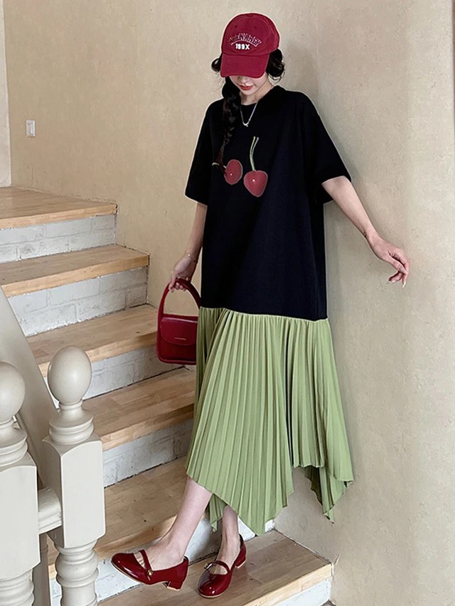 Lên đồ với áo phông họa tiết ‘khuấy động’ phong cách đường phố- Ảnh 4. Lên đồ với áo phông họa tiết ‘khuấy động’ phong cách đường phố- Ảnh 4.