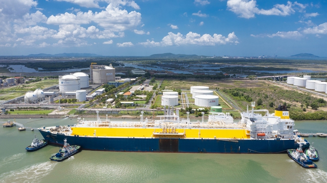 Ưu đãi mới cho điện khí LNG: Mua bao tiêu 65% sản lượng trong 10 năm- Ảnh 1. Ưu đãi mới cho điện khí LNG: Mua bao tiêu 65% sản lượng trong 10 năm- Ảnh 1.