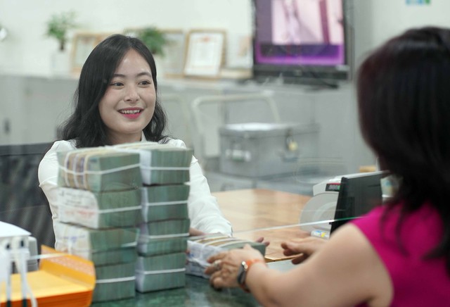 Khách hàng chú ý: Từ ngày 1.1.2026 ngân hàng ngừng giao dịch bằng hộ chiếu- Ảnh 1. Khách hàng chú ý: Từ ngày 1.1.2026 ngân hàng ngừng giao dịch bằng hộ chiếu- Ảnh 1.