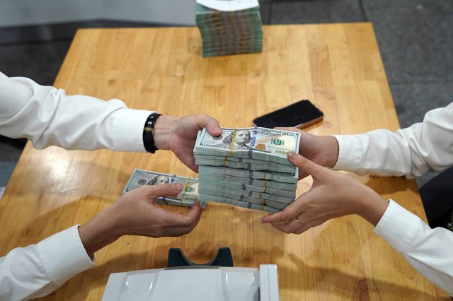Giá USD hôm nay 7.7.2025: Biến động trái chiều Giá USD hôm nay 7.7.2025: Biến động trái chiều