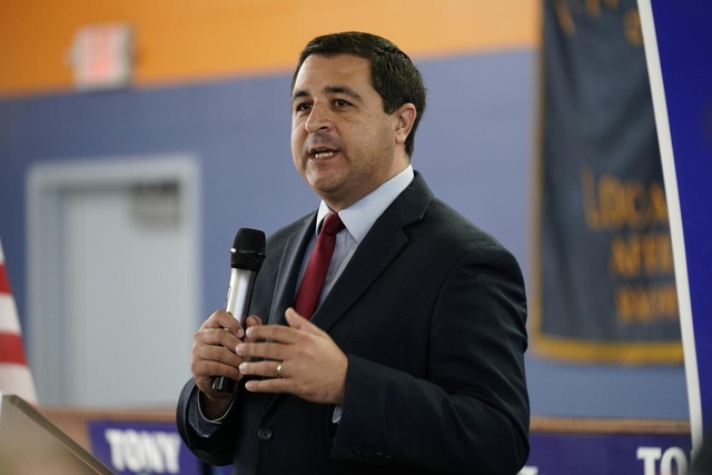 Bang Wisconsin kiện chính quyền ông Trump lần thứ 16 Bang Wisconsin kiện chính quyền ông Trump lần thứ 16
