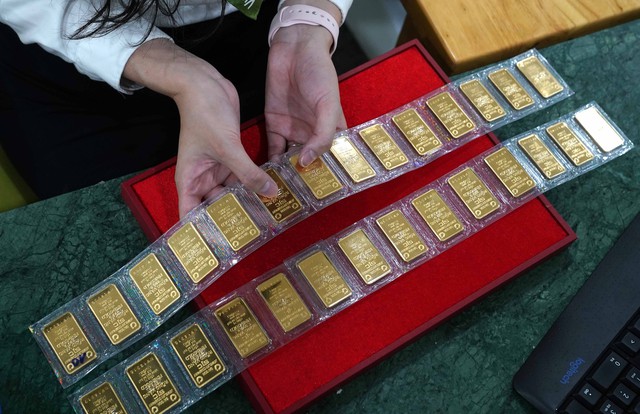 Giá vàng hôm nay 30.8.2025: Tăng kỷ lục, bỏ xa 130 triệu đồng- Ảnh 1. Giá vàng hôm nay 30.8.2025: Tăng kỷ lục, bỏ xa 130 triệu đồng- Ảnh 1.