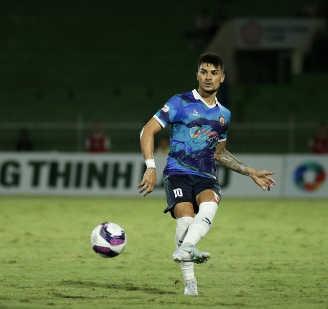 Hendrio gia nhập CLB H&agrave; Nội, tiết lộ t&ecirc;n y&ecirc;u th&iacute;ch khi nhập tịch: Kh&ocirc;ng phải Quang H&ecirc;n!- Ảnh 1.