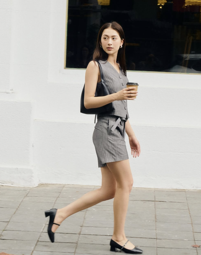 Áo gile dáng vest, lựa chọn hoàn hảo cho nàng yêu sự chỉn chu- Ảnh 3. Áo gile dáng vest, lựa chọn hoàn hảo cho nàng yêu sự chỉn chu- Ảnh 3.